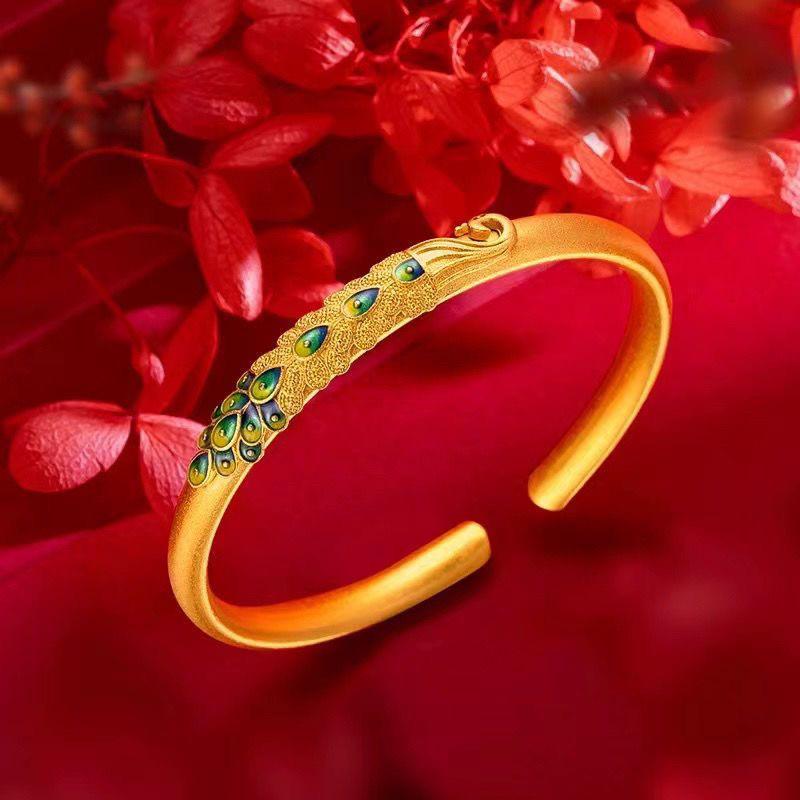 Serpentine Émeraude Gold Cuff Bracelet