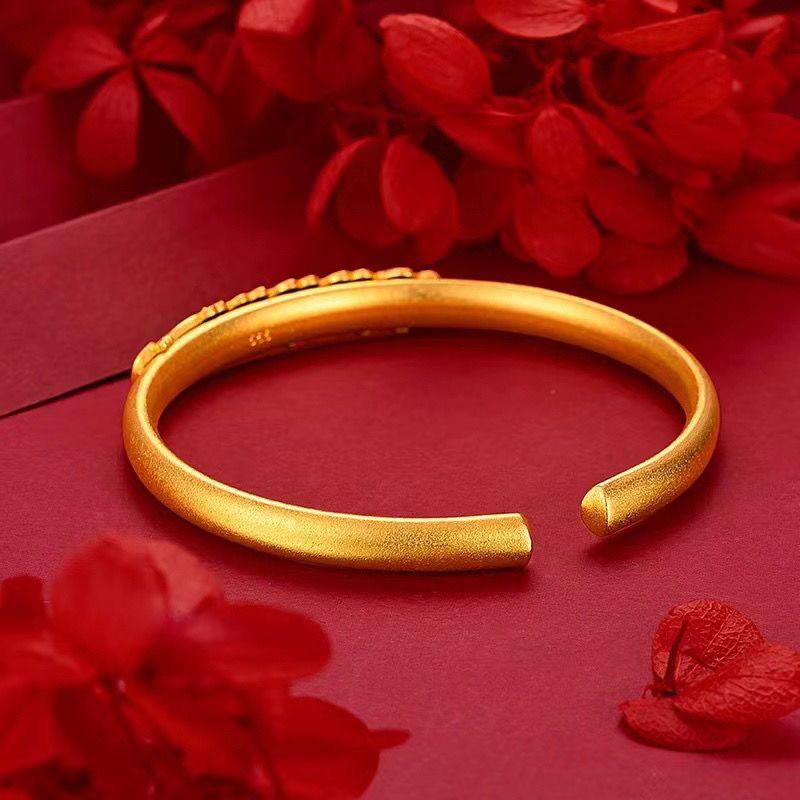 Serpentine Émeraude Gold Cuff Bracelet