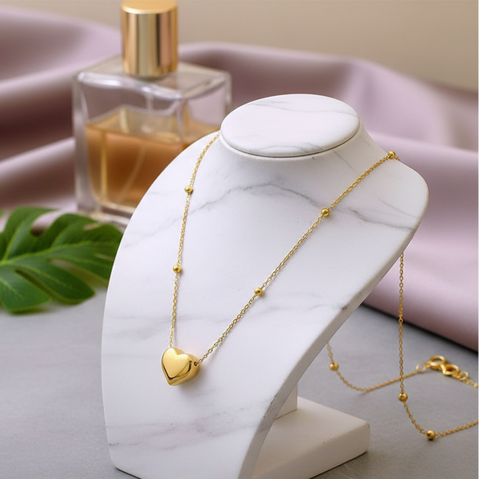 Minimal Heart Pendant Chain – Elegant Gold Finish